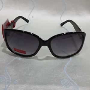 Jennifer Lopez Women's sunglasses